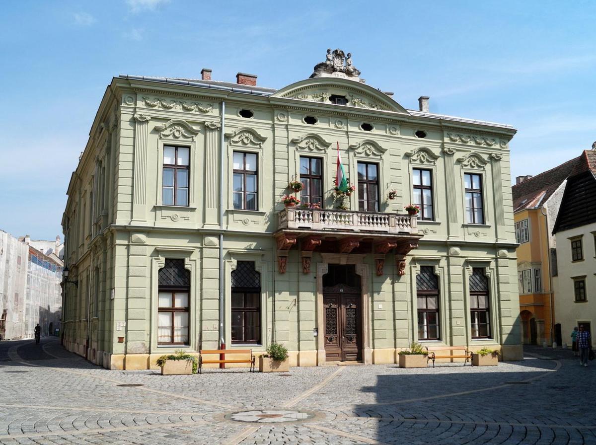 Belvarosi Erdesz-Lak Sopron Exterior foto